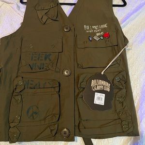 Brand new ice cream set suit never been worn with tags size medium